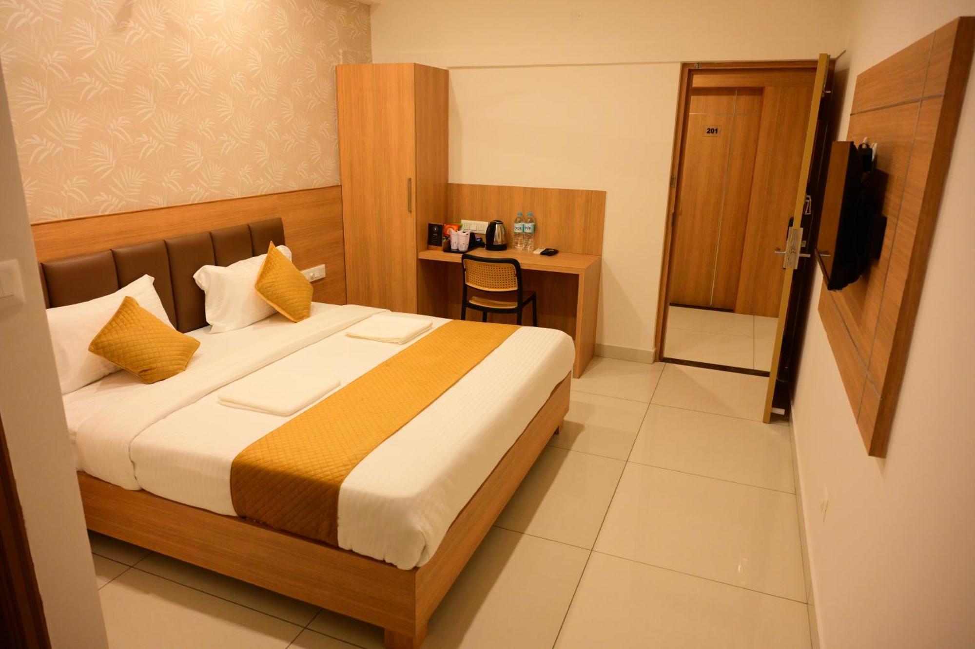 Bimba Hotels Майсур Экстерьер фото